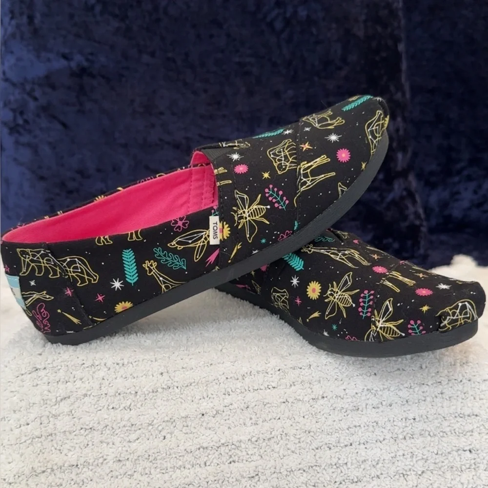 NWOT Toms Alpargata Black  Animal Constellations Glow in The Dark Print